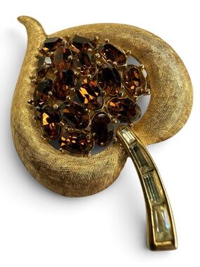 Vintage Crown Trifari Gold Leaf Brooch With Amber Rhinestones